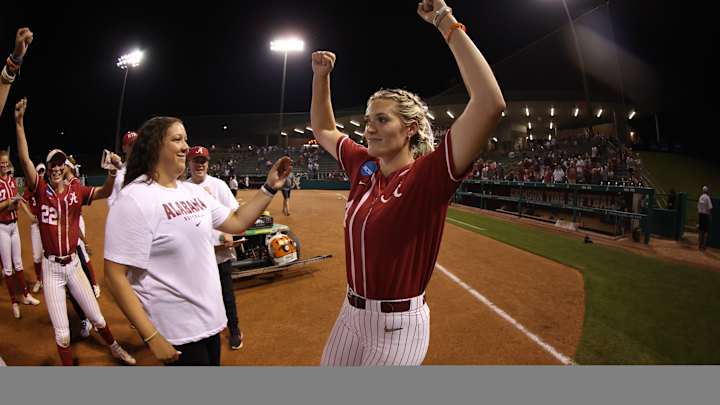 WCWS Notebook: Alabama's Montana Fouts Has Rock Star Status WCWS Notebook: Alabama's Montana Fouts Has Rock Star Status