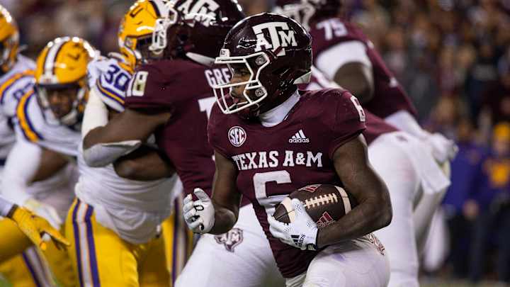 Miami Dolphins Vets 'Impressed' With Former Aggies Star De'Von Achane