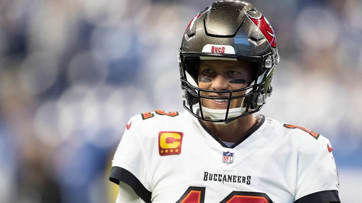 Hall of Fame Quarterback Sees Possibility of Tom Brady Playing for Raiders in 2023