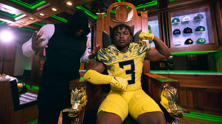 Da'Jaun Riggs, 3-Star Running Back Commits to Oregon Ducks Da'Jaun Riggs, 3-Star Running Back Commits to Oregon Ducks