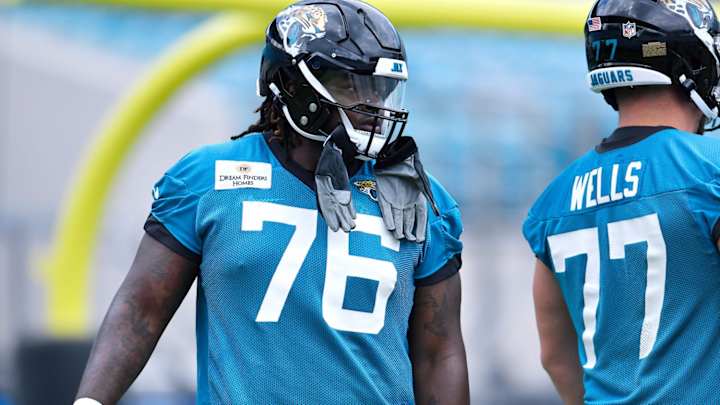 How Jaguars’ 1st Rounder Anton Harrison Is Transitioning to Right Tackle