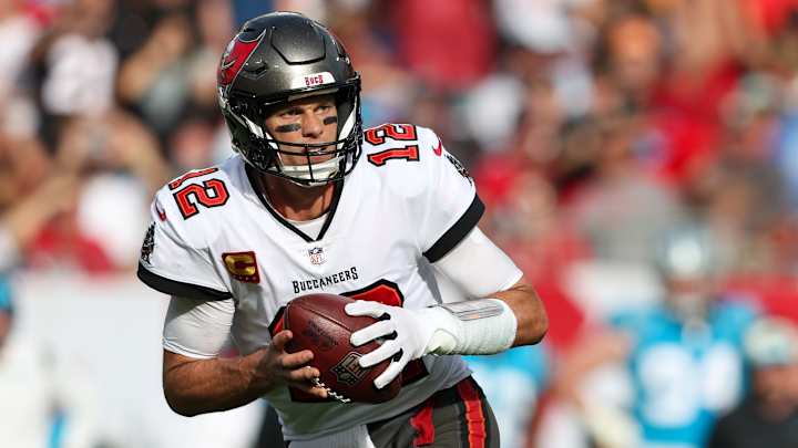 Tom Brady Responds to NFL Return Rumors, Las Vegas Raiders