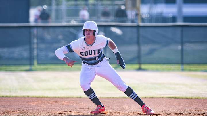 Top Prep Outfielder to Texas Rangers in Latest Mock Draft