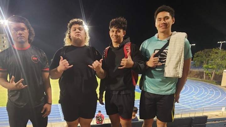 Huskies Offer Hawaiian DL Well Off the Beaten Recruiting Path Huskies Offer Hawaiian DL Well Off the Beaten Recruiting Path