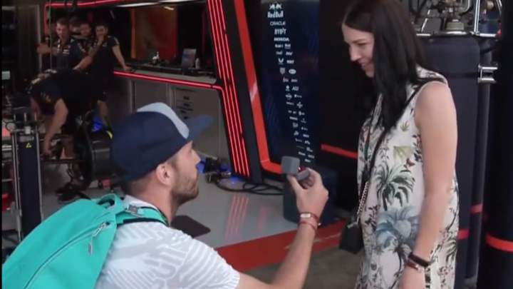 F1 News: Red Bull Garage Sees Surprise Proposal In Unforgettable Moment F1 News: Red Bull Garage Sees Surprise Proposal In Unforgettable Moment