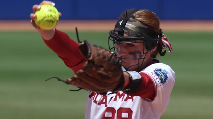 OU Softball: Oklahoma Star Shocks Softball World, Enters Transfer Portal
