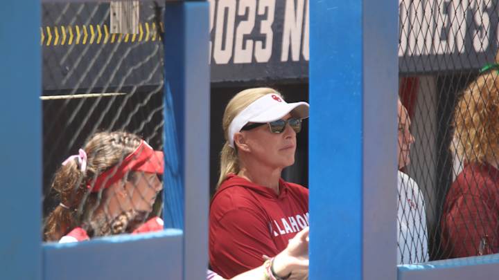 How Oklahoma Coach Patty Gasso Continues to Instill Confidence in Her Team at the WCWS