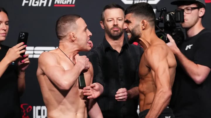 VIDEO: Amir Albazi Decisions Kai Kara-France at UFC Vegas 74
