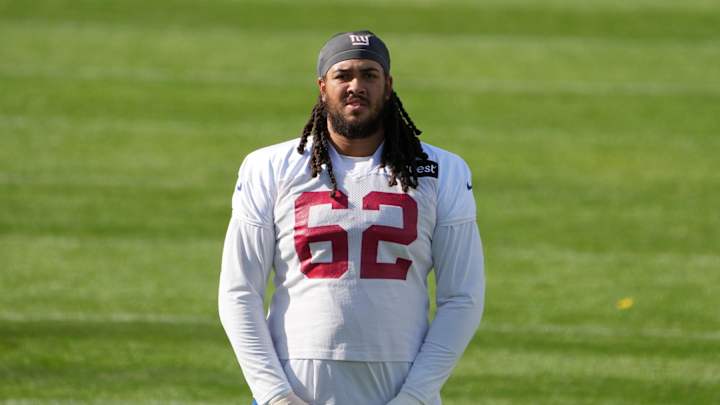 Will Devery Hamilton's Versatility Give Him an Advantage in the O-line Depth Competition? Will Devery Hamilton's Versatility Give Him an Advantage in the O-line Depth Competition?