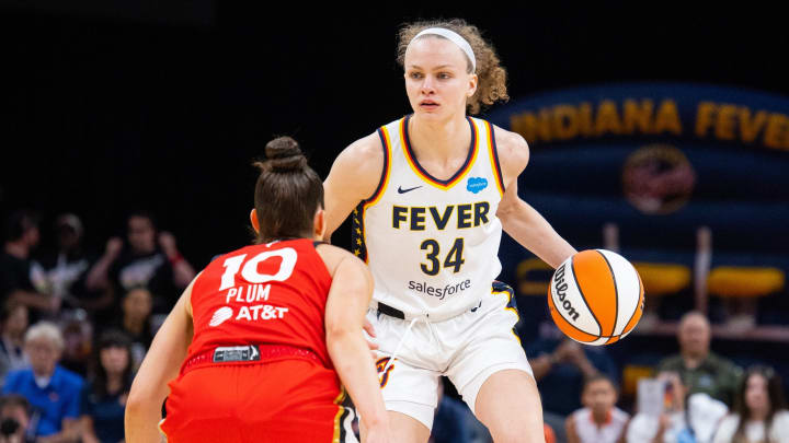 Grace Berger Scores 9 Points in Final Game of Season, Finishes as Rookie Leader in 3-Point Percentage