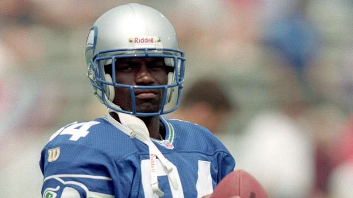 Seahawks Announce Official Return Date For 1990s Throwback Uniforms