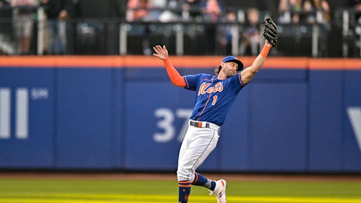 WATCH: Bizarre defense and an umpire review lead to critical insurance run for the Braves