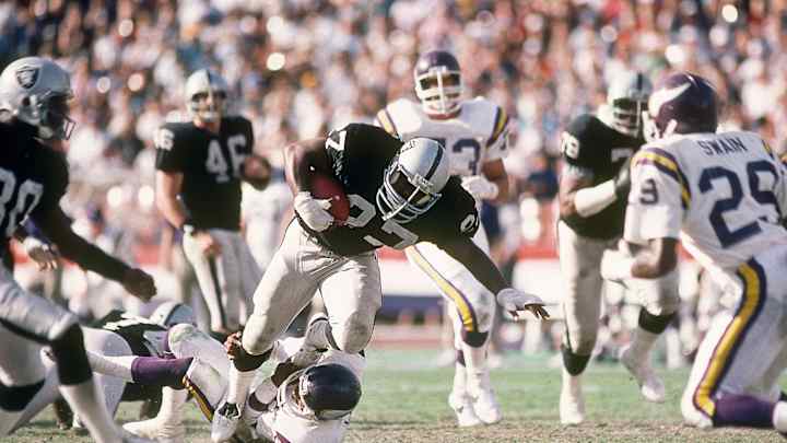 Raiders FB Hawkins Didn't Come Up Short