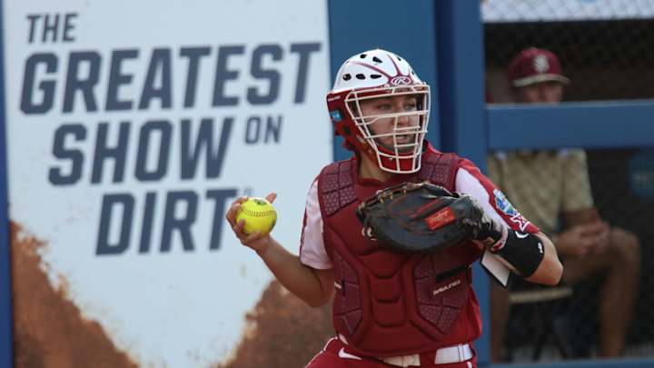 OU Softball: Oklahoma C Kinzie Hansen Wins Top Award