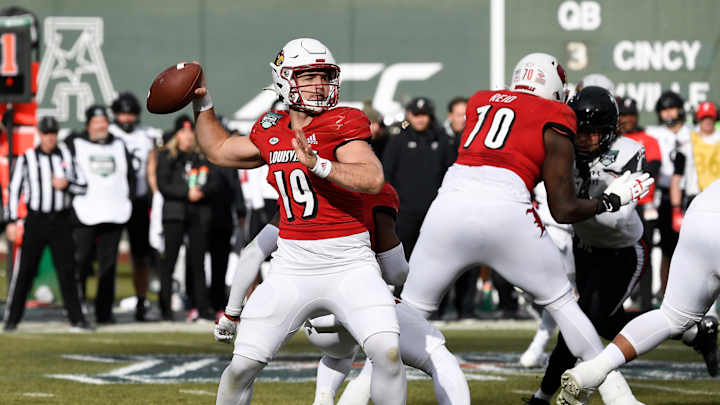 From The Pink Seats: Episode 101 - Palpable Buzz for Camp Szn w/ Brock Domann