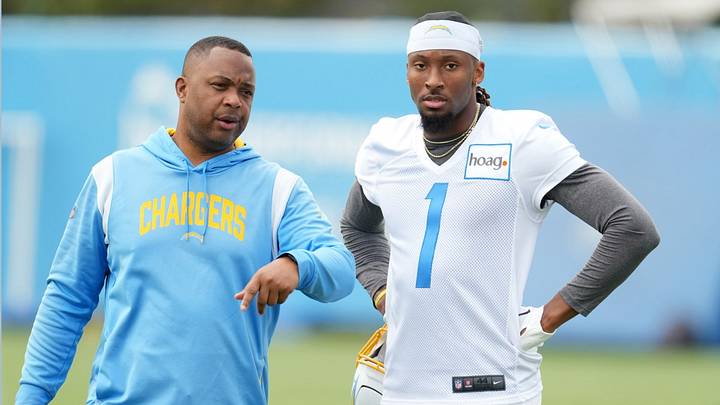 Chargers News: LA's WR Coach Details Transition From College to NFL World