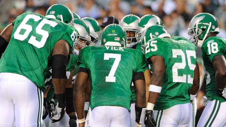 'Going Green!' Eagles Fans Line Up All Night to Buy Throwback Jerseys