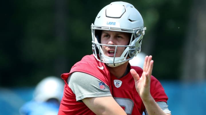 Jared Goff Knows When To Be Aggressive and When To Play It Safe