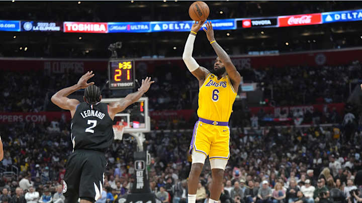 Lakers Hall of Fame Guard Believes City Rival Franchise Has Playoff Jinx Lakers Hall of Fame Guard Believes City Rival Franchise Has Playoff Jinx