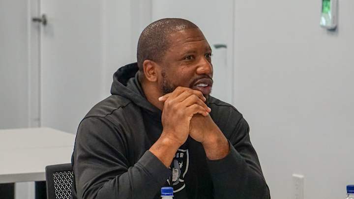 Raiders Lose Coach Simmons to the Commanders Raiders Lose Coach Simmons to the Commanders