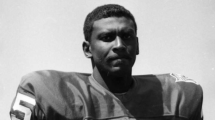 Homer Jones, First NFL Player to Spike Football After TD, Dies at 82