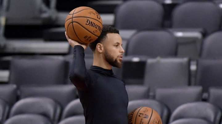 WATCH: Steph Curry Trains With Scoot Henderson