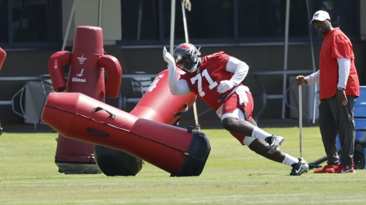 Where Could IDL Kobe Smith Fit in on Giants D-line?