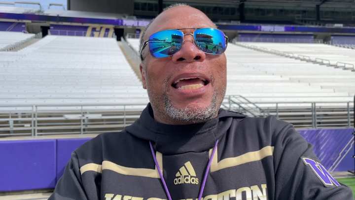 Husky Coach Review: Inge Has a Bite to Him Behind the Big Smile Husky Coach Review: Inge Has a Bite to Him Behind the Big Smile