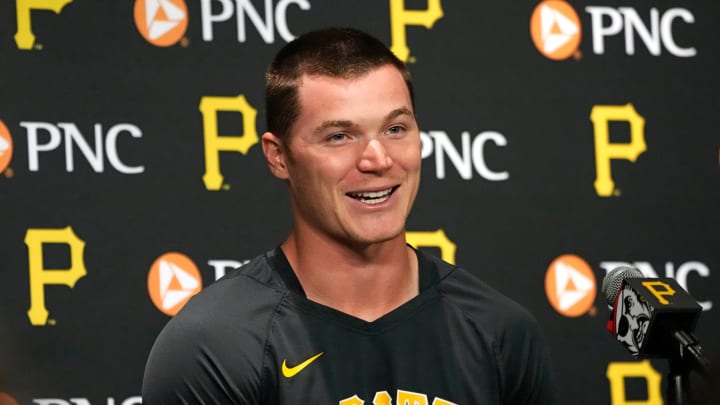 Pirates’ Henry Davis Finds Out About MLB Call-Up in Heartwarming Way Pirates’ Henry Davis Finds Out About MLB Call-Up in Heartwarming Way