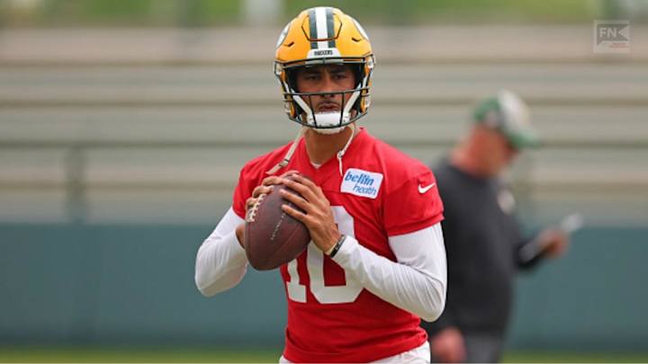 Sportsbook Odds for Love, Watson, Jones Leading NFL in Yards