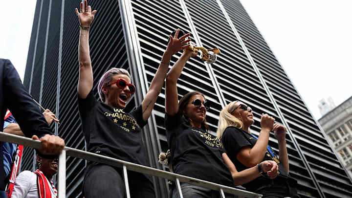 USWNT Fans Thrilled By Star-Studded Roster Reveal Video Featuring Taylor Swift, Shaq and More