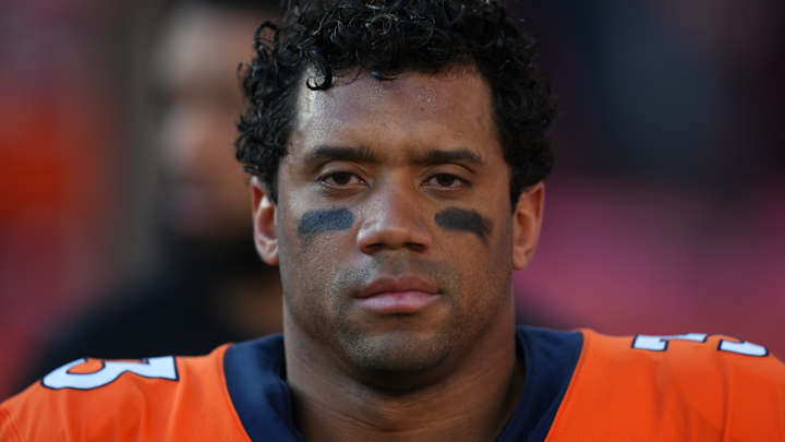 Robert Griffin III Hilariously Roasted Russell Wilson’s Weird Workout Video Robert Griffin III Hilariously Roasted Russell Wilson’s Weird Workout Video