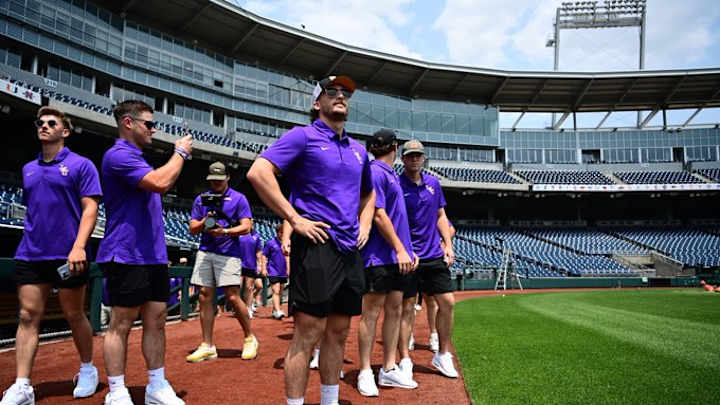 Live Updates: LSU Baseball vs. Florida in Game Three of the CWS Finals Live Updates: LSU Baseball vs. Florida in Game Three of the CWS Finals