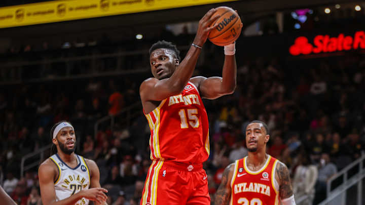 Mavs Still Have 'Chance' to Make Major Draft Trade With Hawks