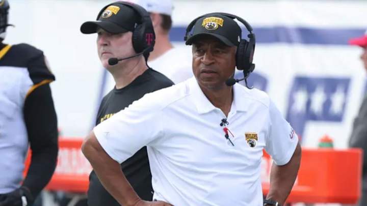 Ray Horton Beats Fellow Cowboys Ex, Moves to USFL Championship