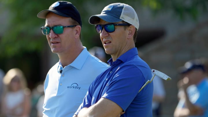 Eli, Peyton Manning Weigh in on Impact of NCAA Transfer Portal