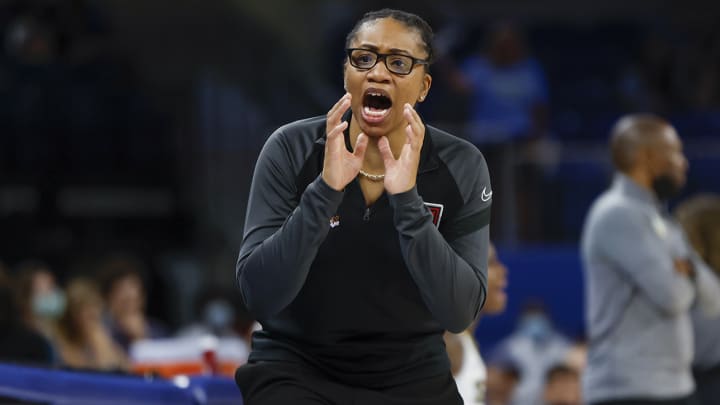 WNBA Coach Rips Officiating: ‘They Are Going to Fine Me for This’ WNBA Coach Rips Officiating: ‘They Are Going to Fine Me for This’