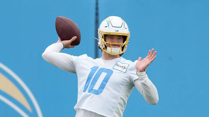Chargers News: Justin Herbert's Minicamp Reflection Will Have Fans Excited for 2023