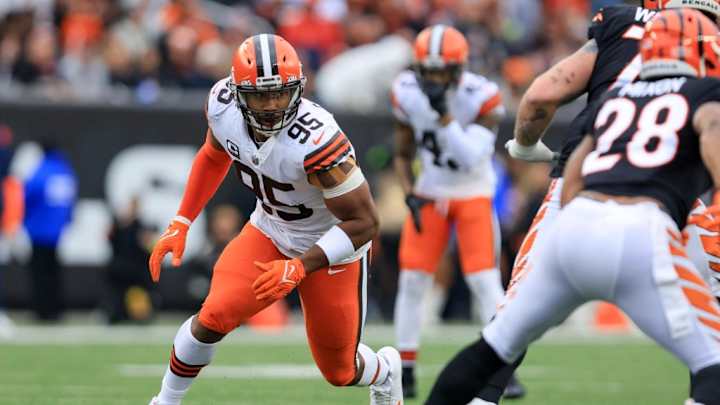 Cleveland Browns DE Myles Garrett Remembers Aggies Coach Tery Price Cleveland Browns DE Myles Garrett Remembers Aggies Coach Tery Price