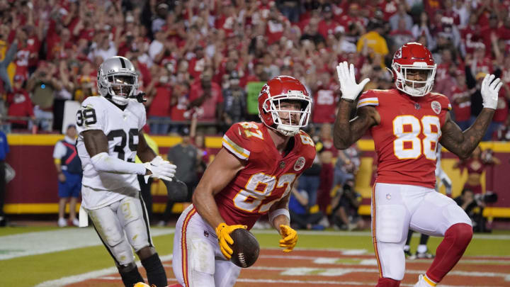 Chiefs' Travis Kelce Takes Another Shot at Raiders Chiefs' Travis Kelce Takes Another Shot at Raiders