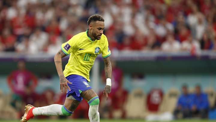 Watch Miami Heat’s Jimmy Butler Sing ‘Love Yourself’ By Justin Bieber With Neymar Jr.