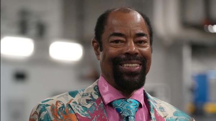 EXCLUSIVE: Knicks Legend Walt 'Clyde' Frazier Talks Future