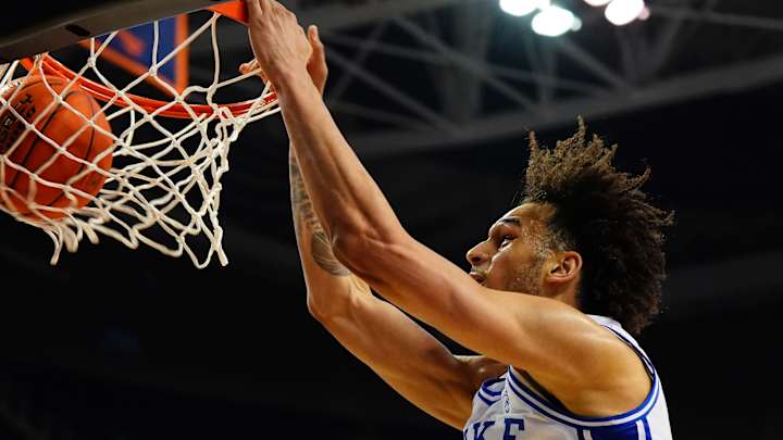 Mavs Rookie Dereck Lively II Preaches Hard Work: 'One Percent Better Every Day'