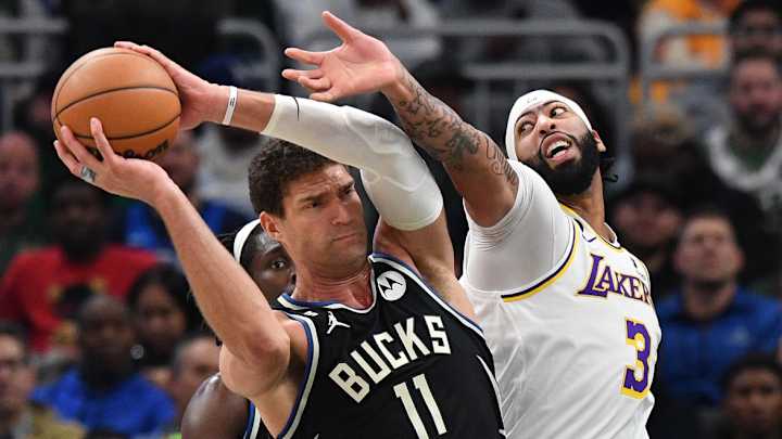 Lakers Officially Lose Out on Brook Lopez, Signs Hefty Deal with Milwaukee