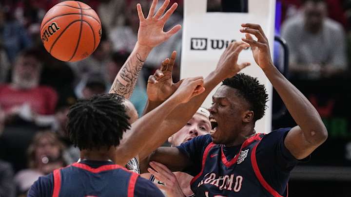 WATCH: Huge Duke Basketball Recruit Delivers Violent Dunk
