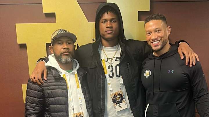 Quarterback Deuce Knight Is Aiming For The Best Recruiting Class In Notre Dame History Quarterback Deuce Knight Is Aiming For The Best Recruiting Class In Notre Dame History