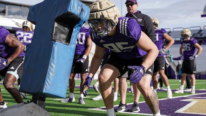 Husky Roster Review: Cuevas Was Big Hit at TE in Spring Ball