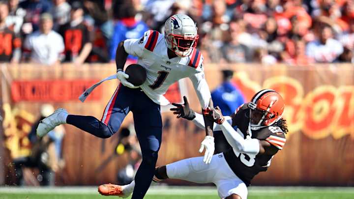 Contract Details: New DeVante Deal 'DeAndre-Friendly' For Patriots? Contract Details: New DeVante Deal 'DeAndre-Friendly' For Patriots?