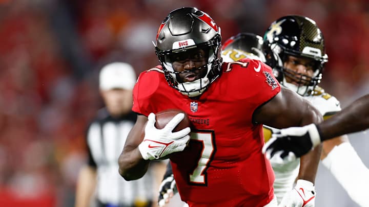 PFF Proposes Broncos Sign Ex-Bucs RB Leonard Fournette