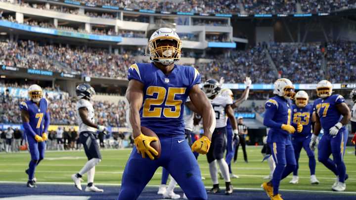 Chargers News: NFL Columnist Believes LA's RB2 Will Have a Huge 2023 Campaign